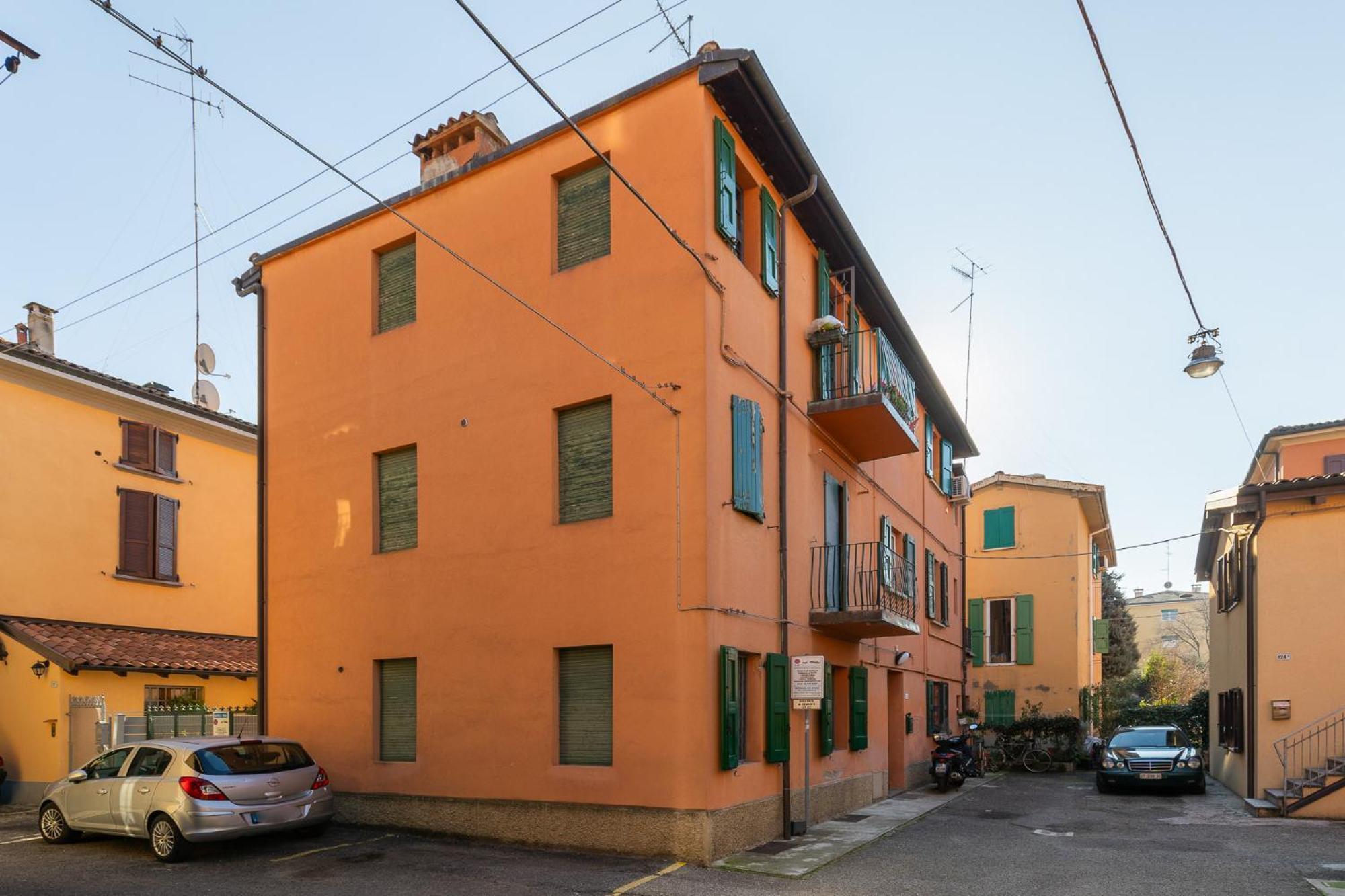 Social Costa-Holiday & Business Apartment Болонья Екстер'єр фото
